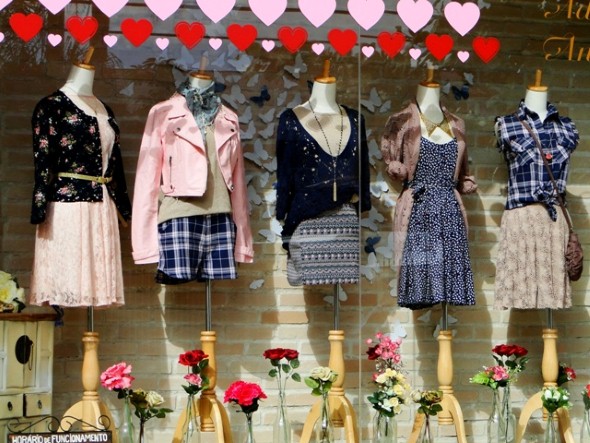 16 dicas para decorar vitrine de loja no Dia das M u00e3es # Como Decorar Vitrine Para O Dia Das Maes 16 dicas para decorar vitrine de loja no Dia das M u00e3es # Como Decorar Vitrine Para O Dia Das Maes