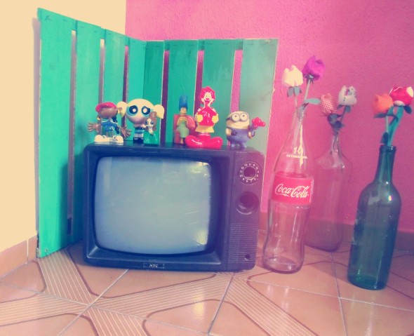 Decoração com televisão de tubo