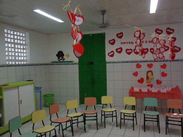 Decoração sala de aula Dia das Mães 008