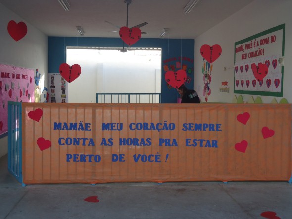 Decoração sala de aula Dia das Mães 011