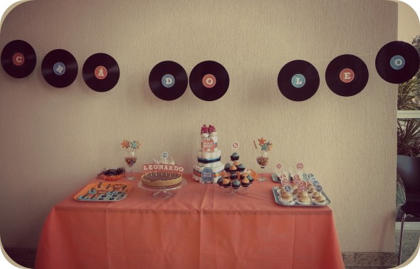 Decoração com disco de vinil 016