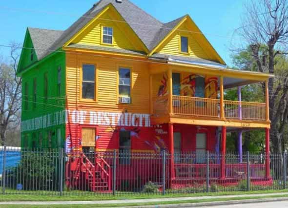 Fachadas de casas coloridas 007