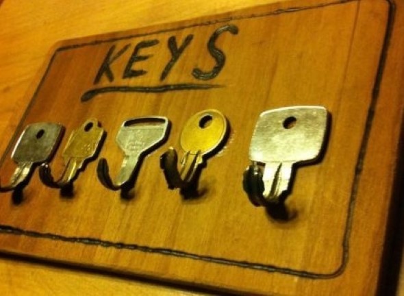 Transforme chaves velhas em objetos de decoração 003