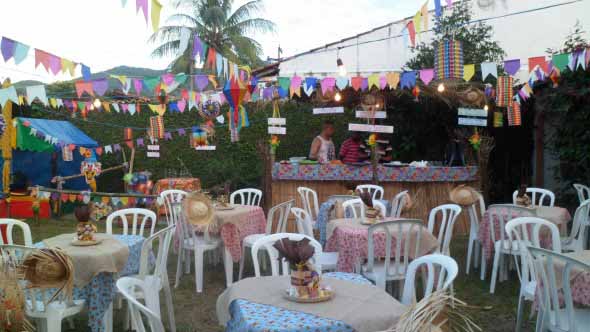 Decoração para festa junina no sítio 011