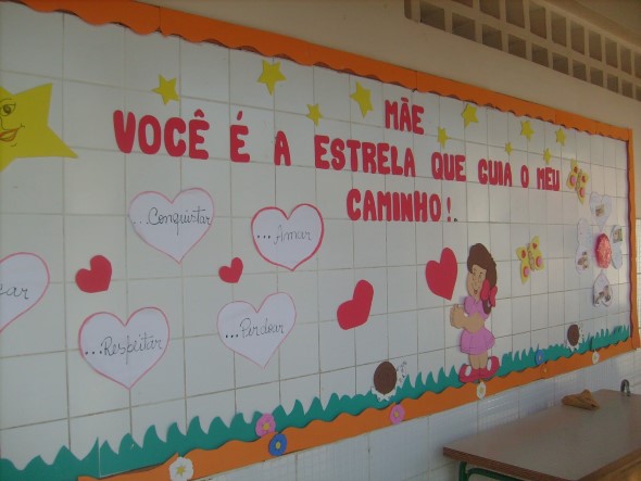 Decoração para o Dia das Mães em escola 007