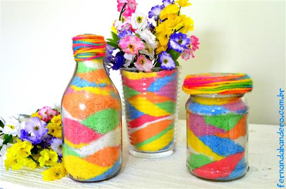 Vaso decorado com sal colorido de giz 014