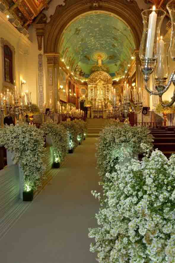 Decorar igreja para casamento 001