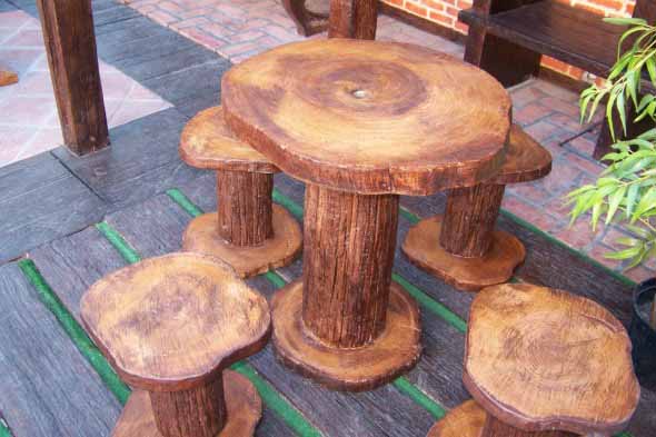 Mesa de madeira para jardins 003