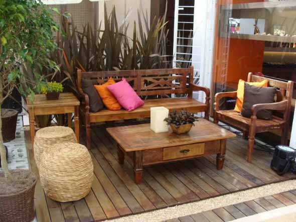 Mesa de madeira para jardins 018