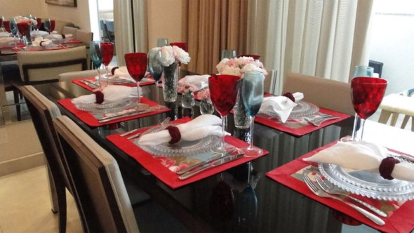 Decorando uma mesa de jantar romântica 009