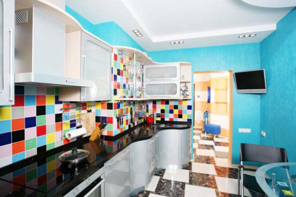 Colorido na decoração da cozinha 014