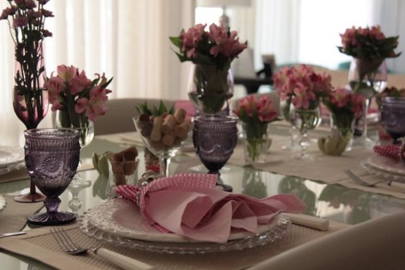 Velas e taças para decorar mesa de jantar 013